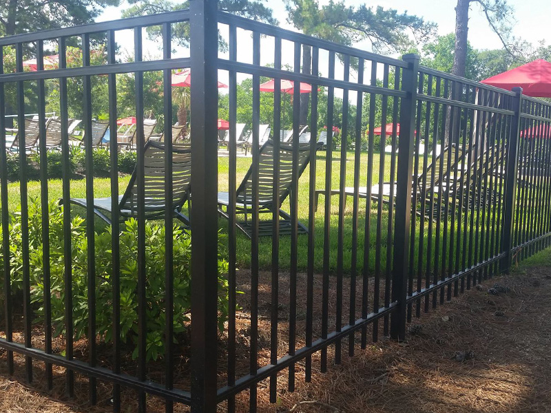 Willis Texas residential and commercial fencing