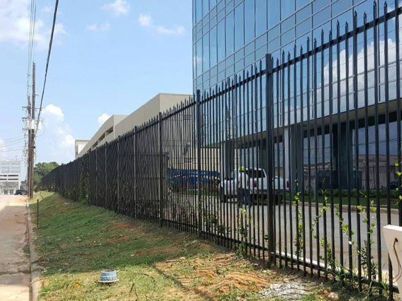 The Woodlands Texas commercial fencing contractor